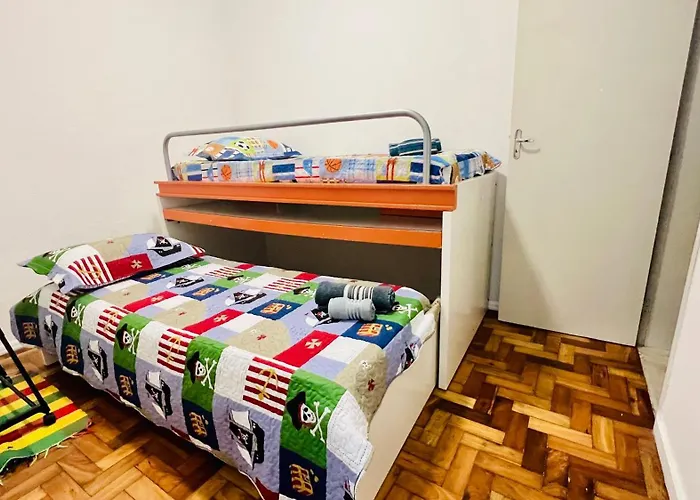 Apartamento, Ipanema , 5 Minutos Da Praia